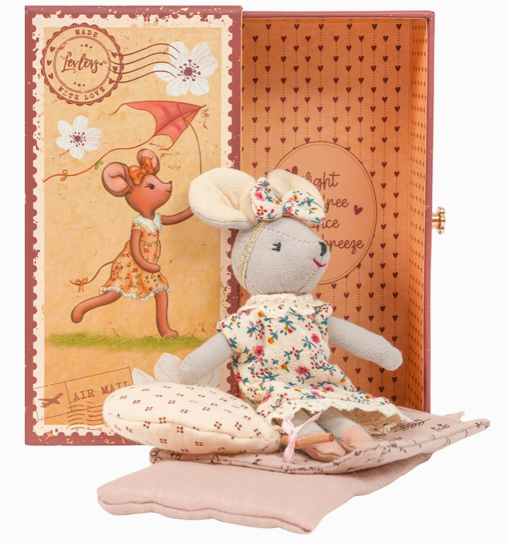 Chloe Mouse in Stamp Holder Box