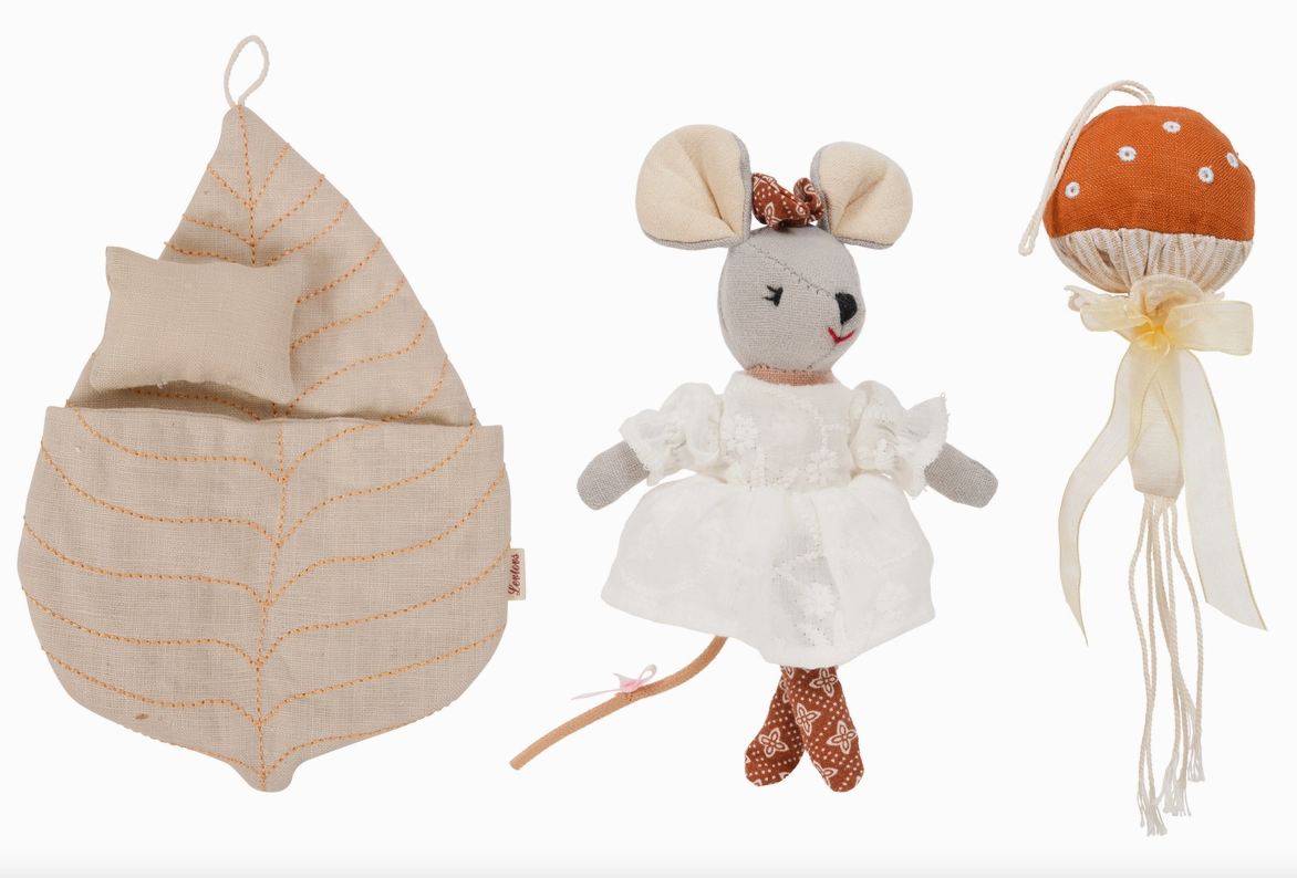 Mouse and the Mushroom Wonder Forest Brown Set