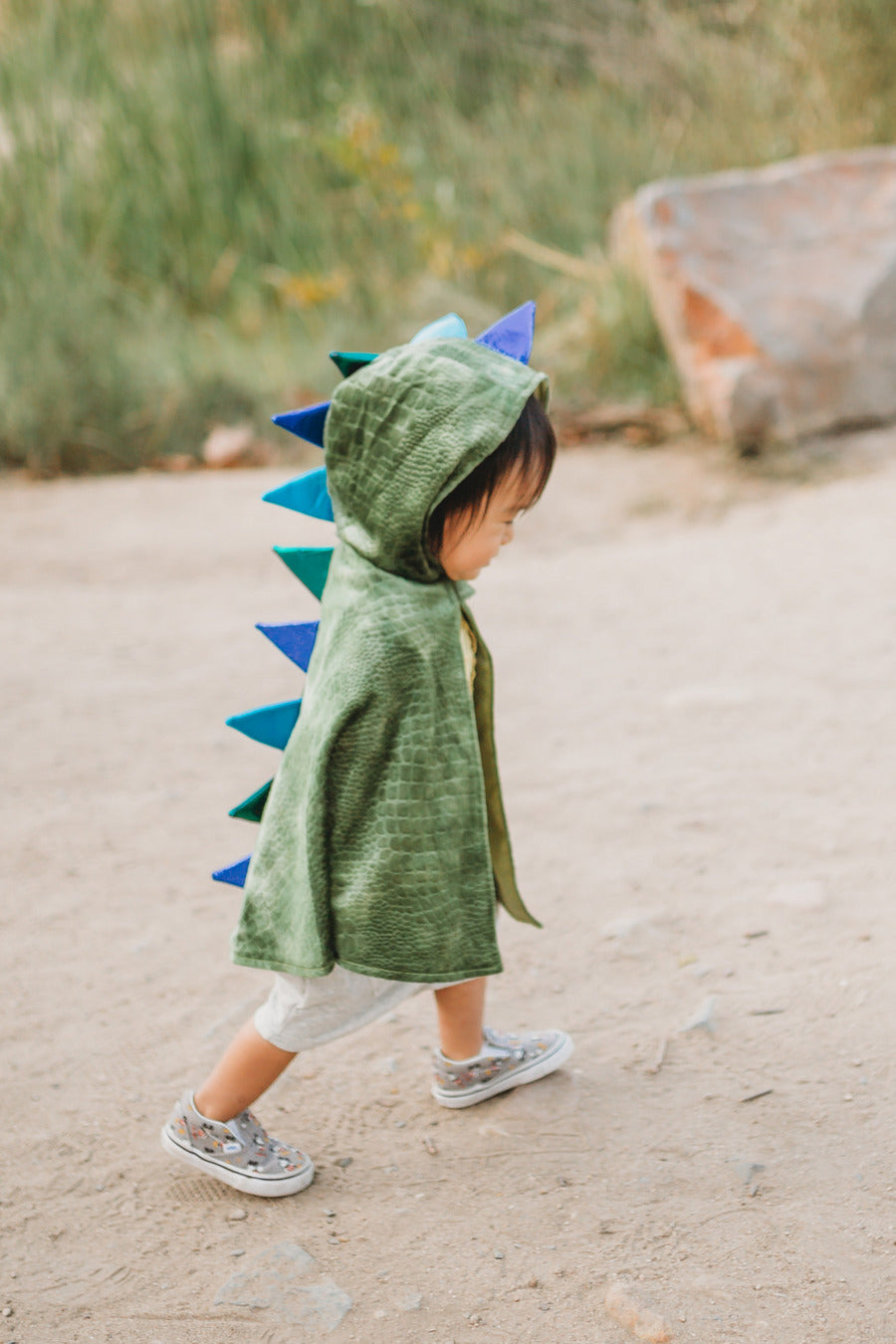Baby Dragon Cape - Size 2/3T Great Pretenders (Creative Education of Canada)