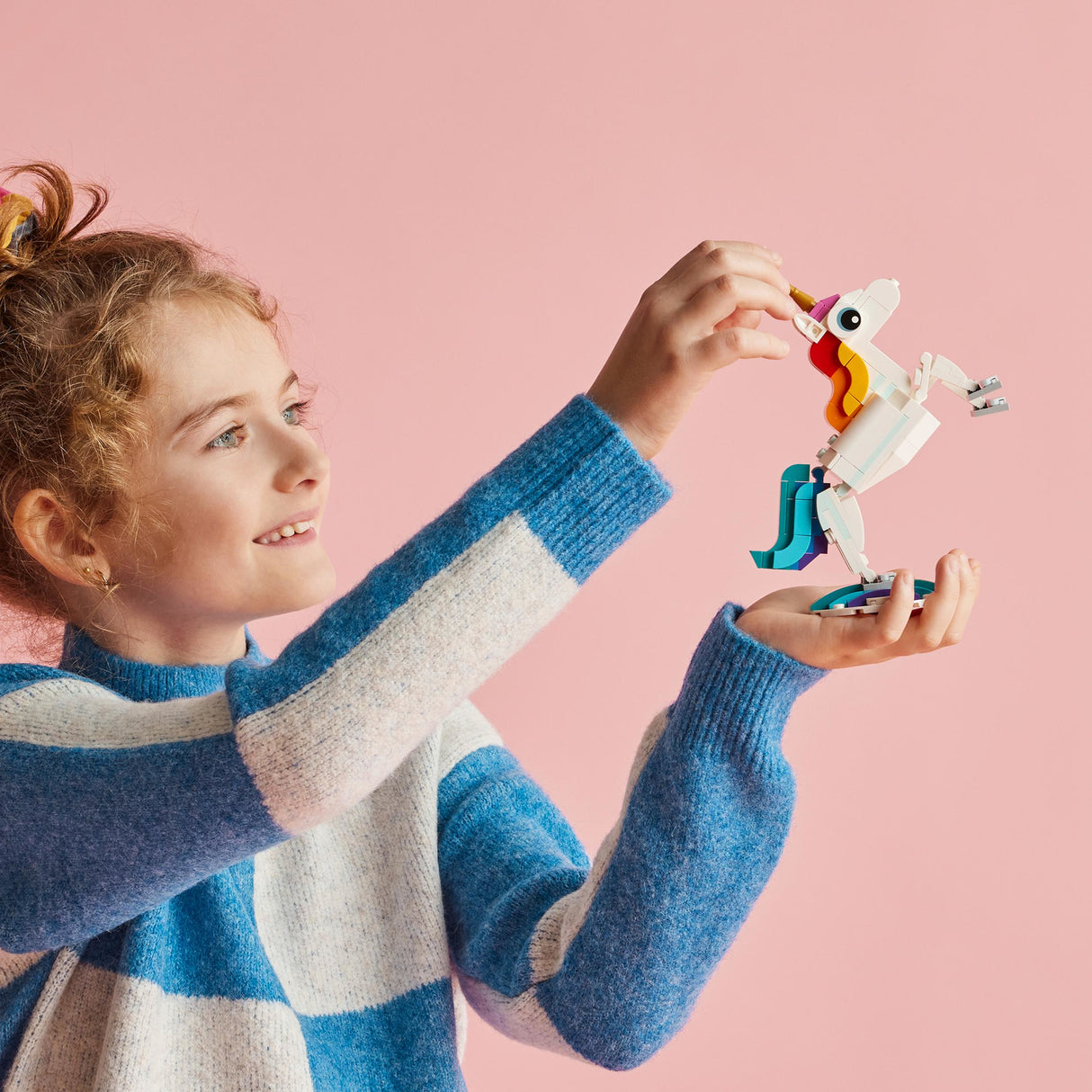 31140 Magical Unicorn - LEGO Creator