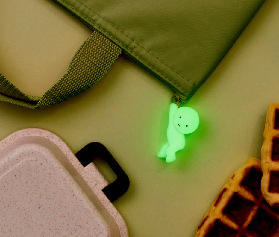 Smiski Zipperbite - Hanging On