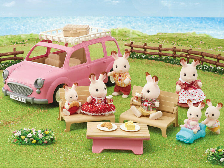 Calico Critters Family Picnic Van