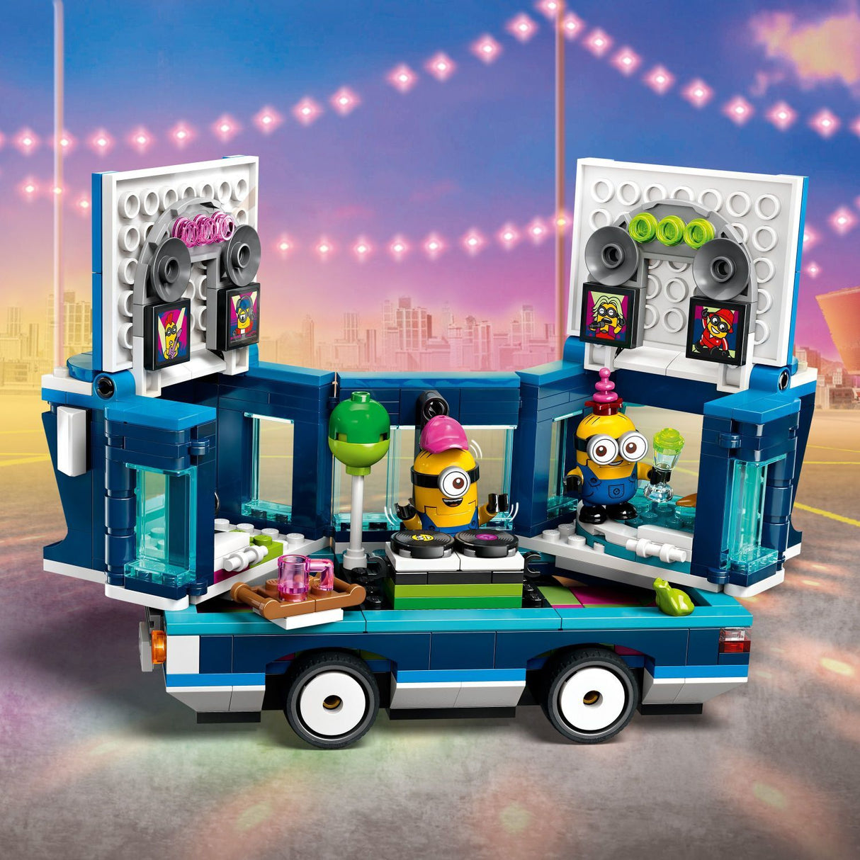 75581 Minions' Music Party Bus - LEGO