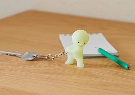 Smiski Keychain - Carrying