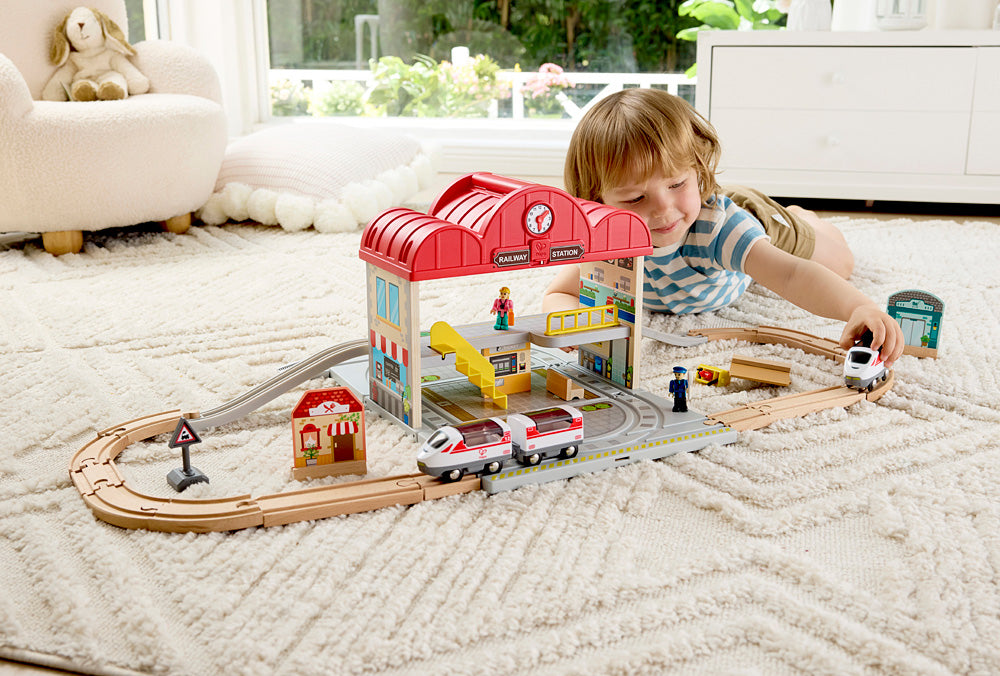 Portable Train Station Set Hape
