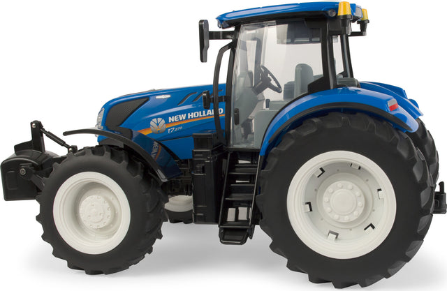 Big Farm Lights and Sounds New Holland 1:16 Scale T7.270 Tractor with Loader