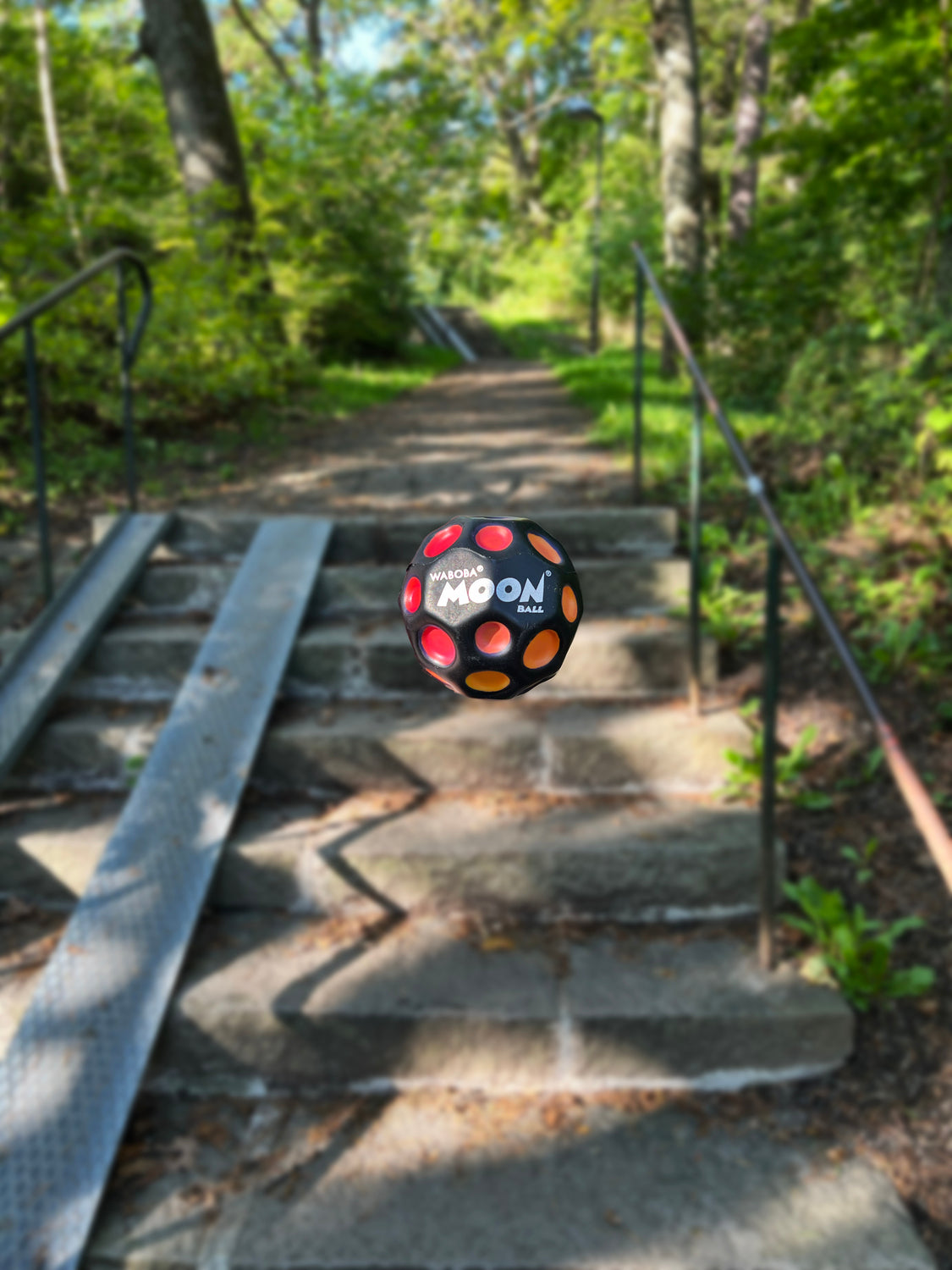 Waboba Moon Ball UV Color Changing